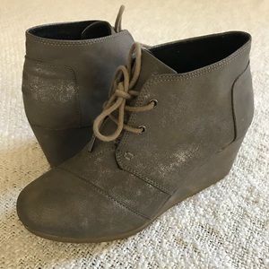 TOMS Desert Wedge Bootie in Metallic
